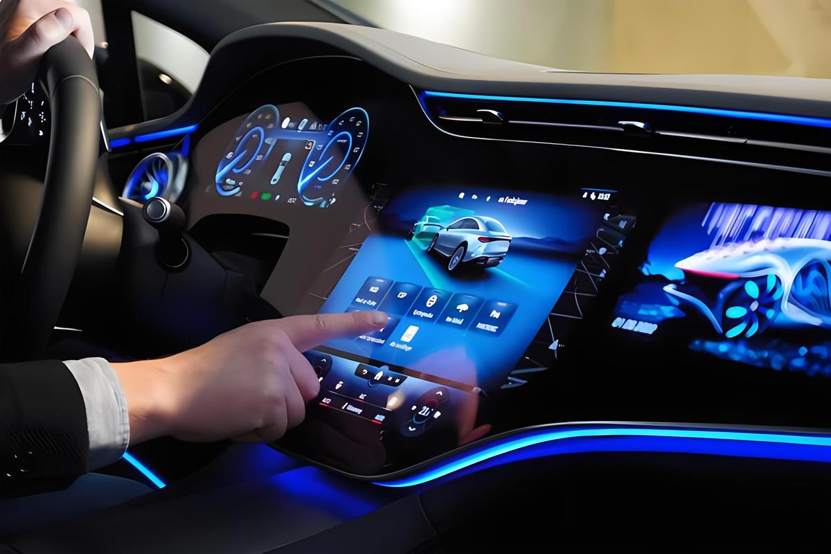 汽车中控屏失灵修复小技巧 汽车中控屏失灵修复小技巧